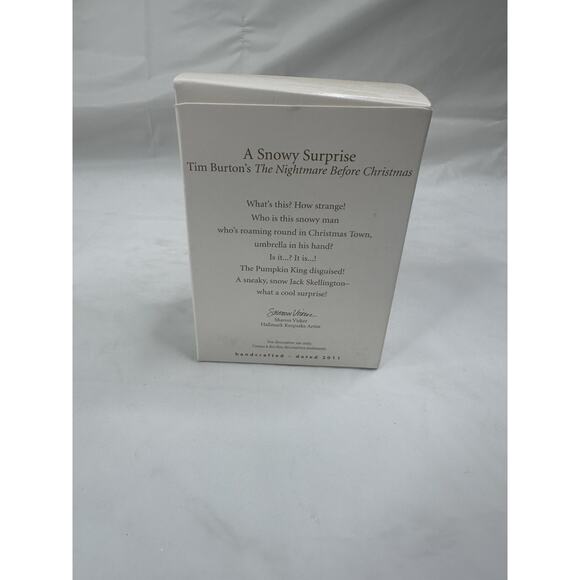 The Nightmare Before Christmas - Hallmark Ornament - A Snowy Surprise - NEW - Picture 4 of 4